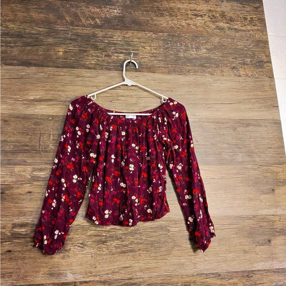 Hollister‎ Maroon Floral Off-Shoulder Cropped Blouse